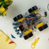 Poradnik do tworzenia własnego robota krok po kroku z wykorzystaniem komponentów dostępnych w sklepach elektronicznych