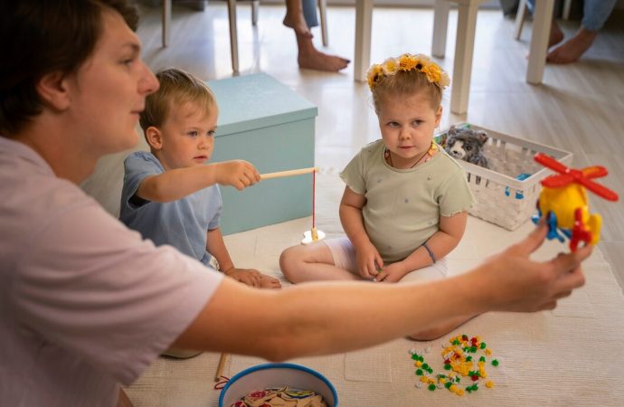 Wdrażanie metodyki Montessori w domu – praktyczne porady dla rodziców